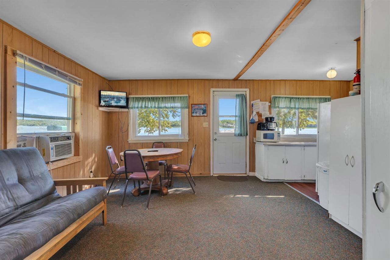 Blue Moon Resort & Motel Hill City 외부 사진